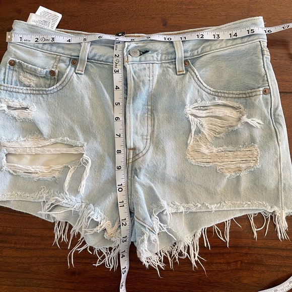 Levi’s 501 Buttonfly Cutoff Denim Jean Shorts - Picture 4 of 8